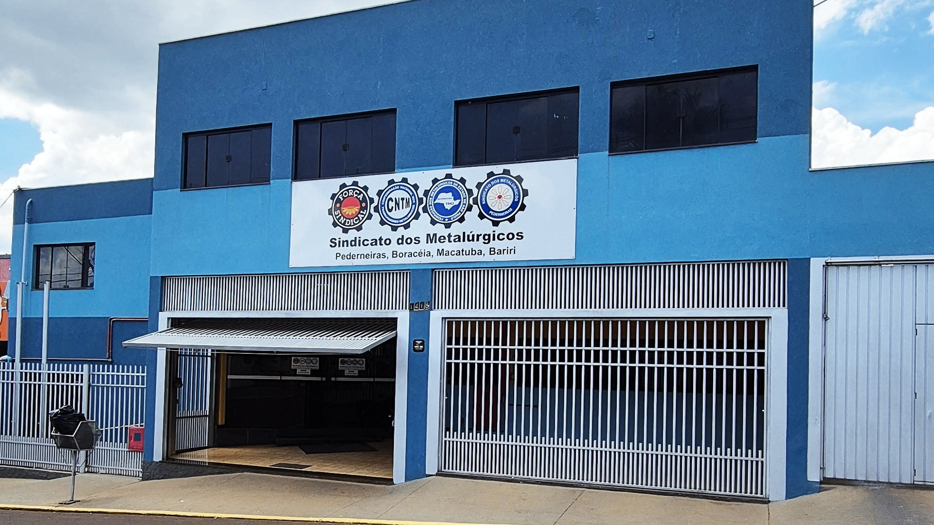 Fachada da sede do Sindicato dos Metalúrgicos de Pederneiras